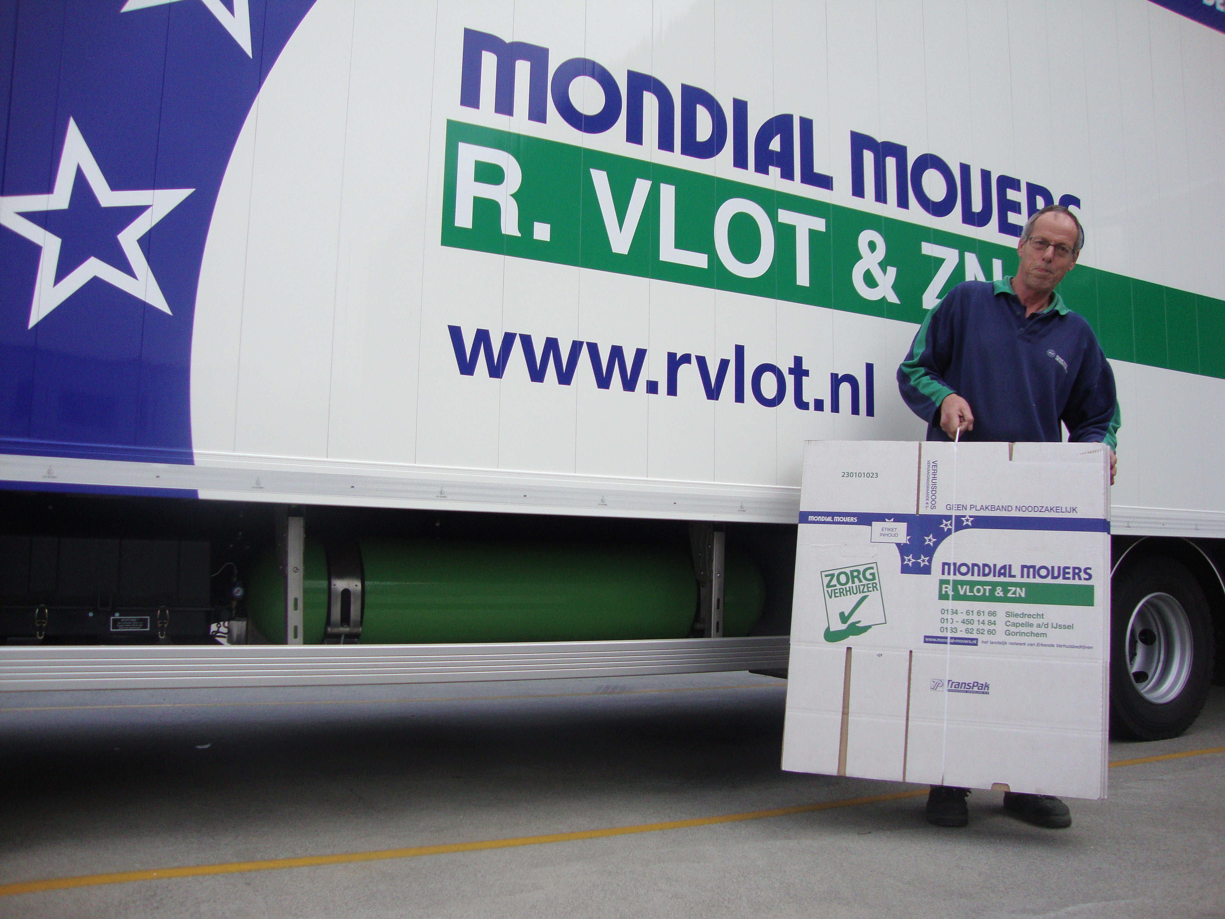 Groengas verhuiswagen voor Mondial R Vlot Verhuizingen